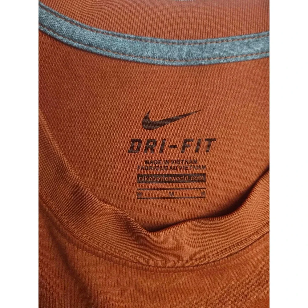 Nike Dri-FIT T-Shirt Men M Orange Moisture Wicking Sporty Performance Athleisure